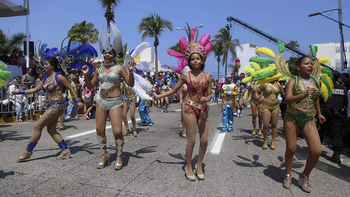 594604_Veracruz Carnaval Comparsas-1_web